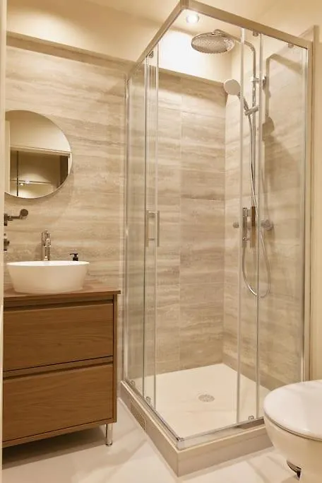 Saint Charles Room - Duke Housing باريس 0*,  فرنسا